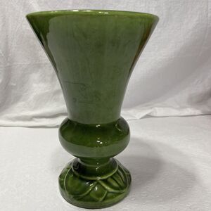 Vintage Mid Century Haeger Art Pottery Avocado Green Pedestal Ceramic Vase 9.5in